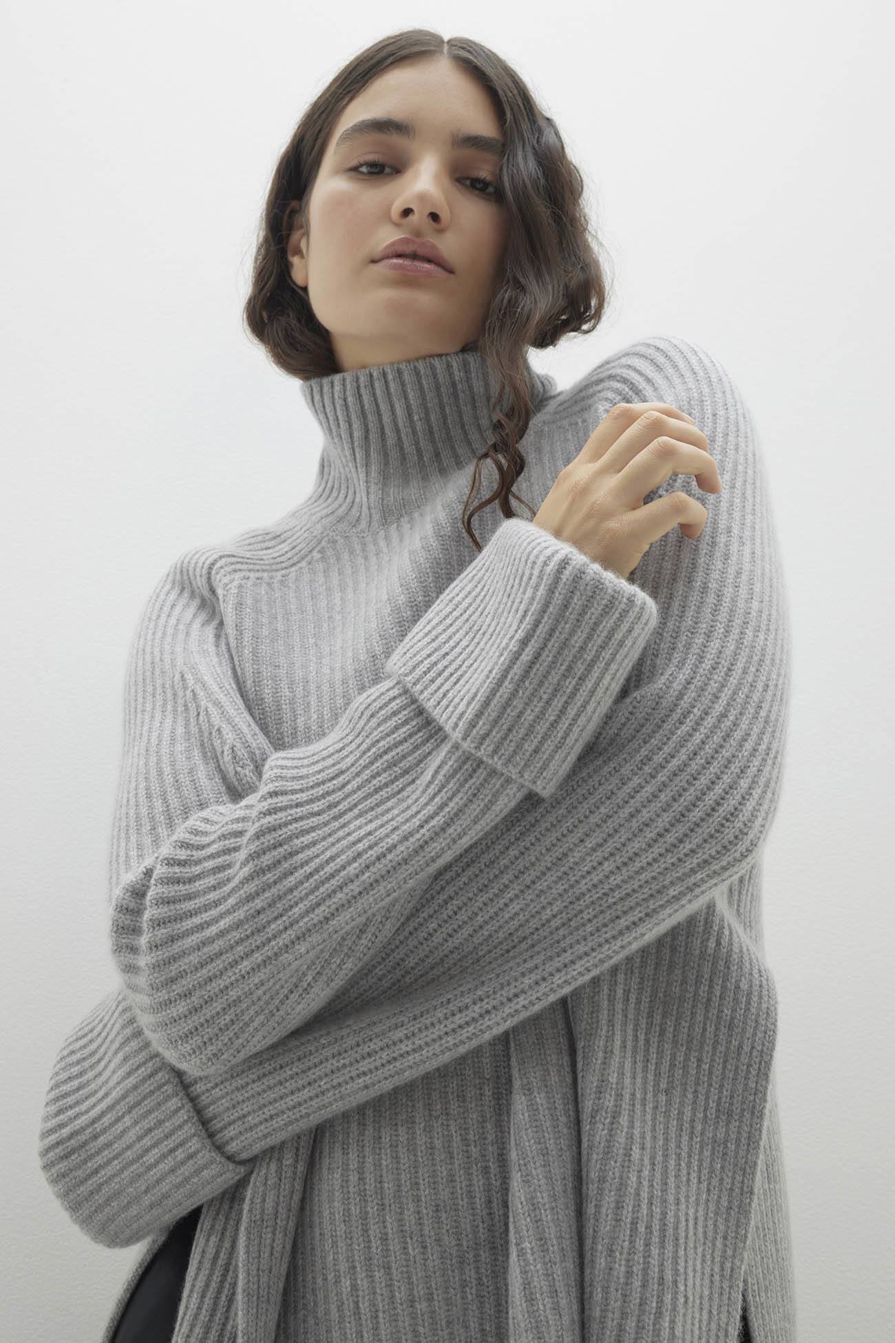 ISABELLA CASHMERE TURTLENECK