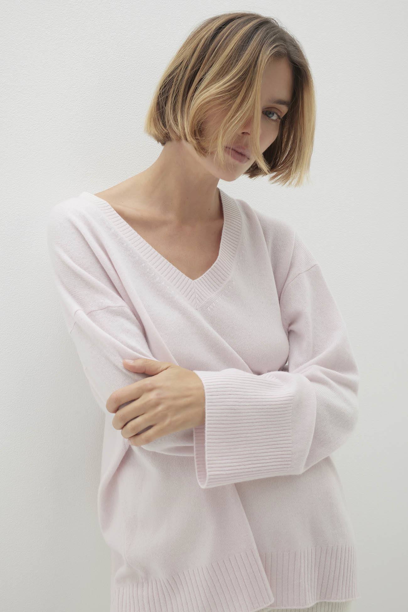 VIOLA V-NECK CASHMERE SWEATER