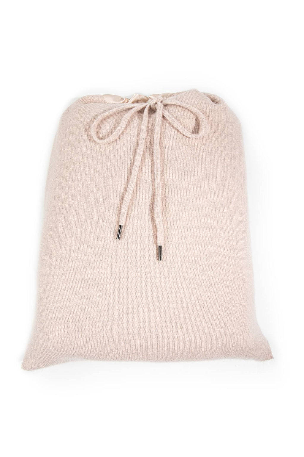 THE CASHMERE TRAVEL SET