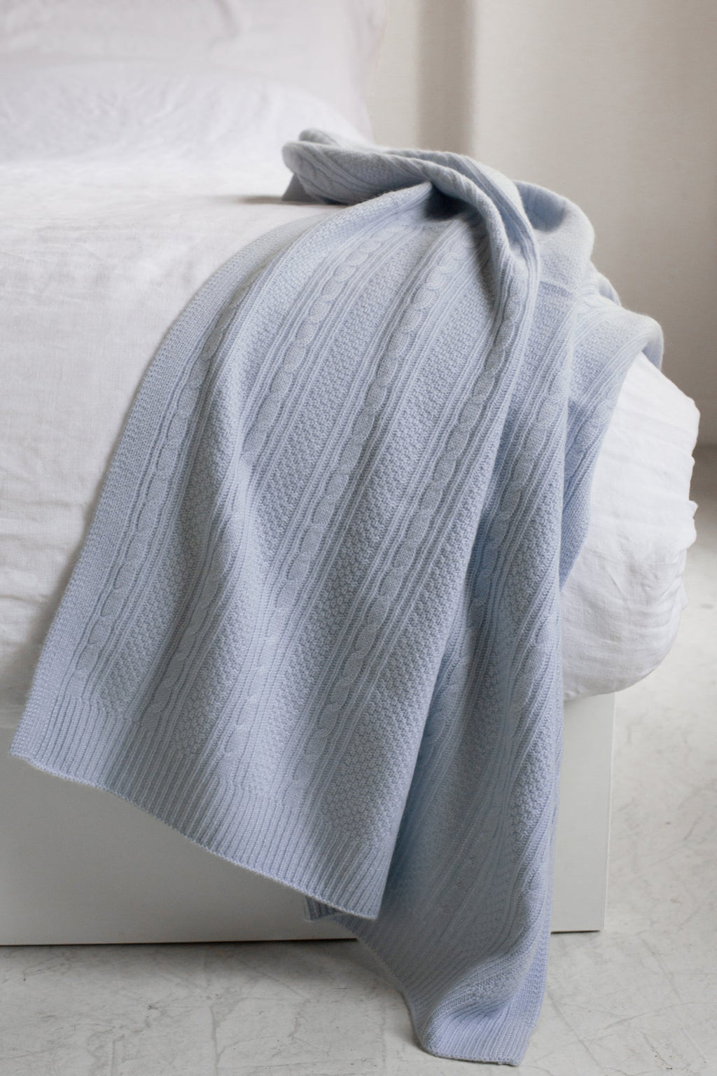 CABLE CASHMERE BABY BLANKET