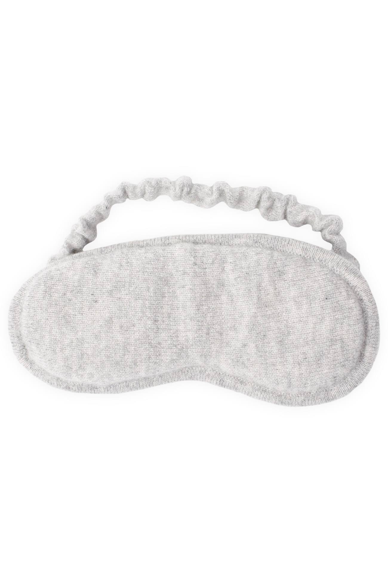 THE CASHMERE TRAVEL SET