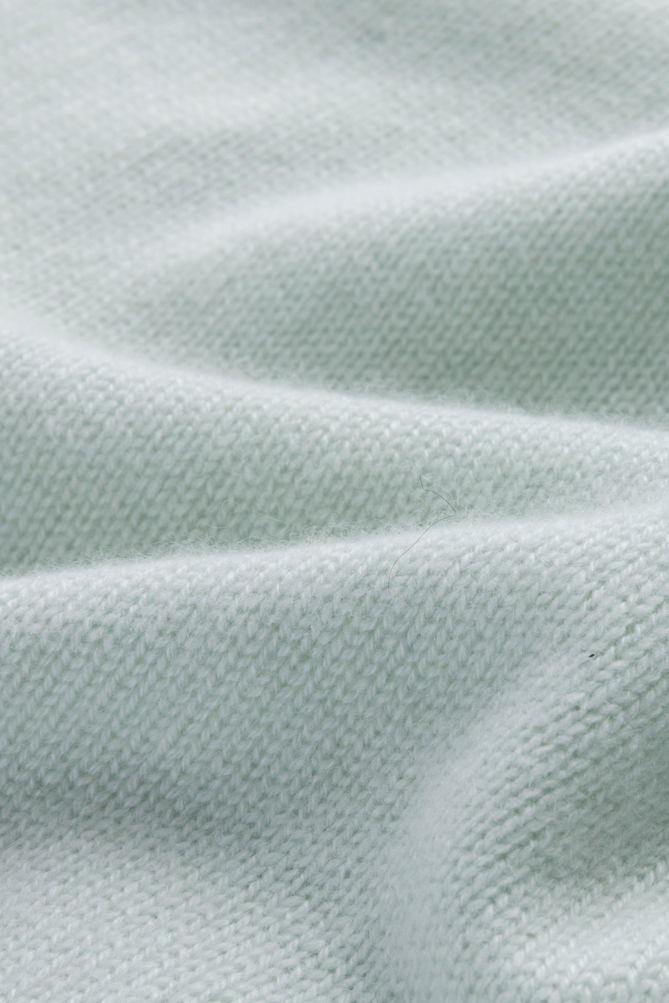 KAIA CREWNECK CASHMERE SWEATER