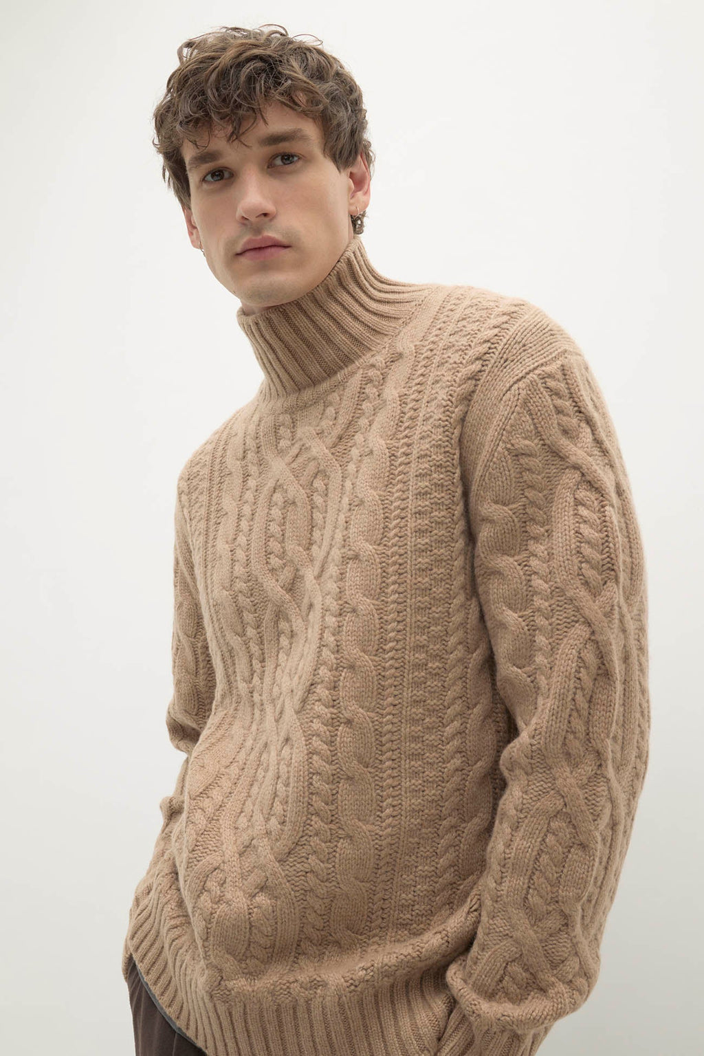 HENRY TURTLENECK CASHMERE SWEATER
