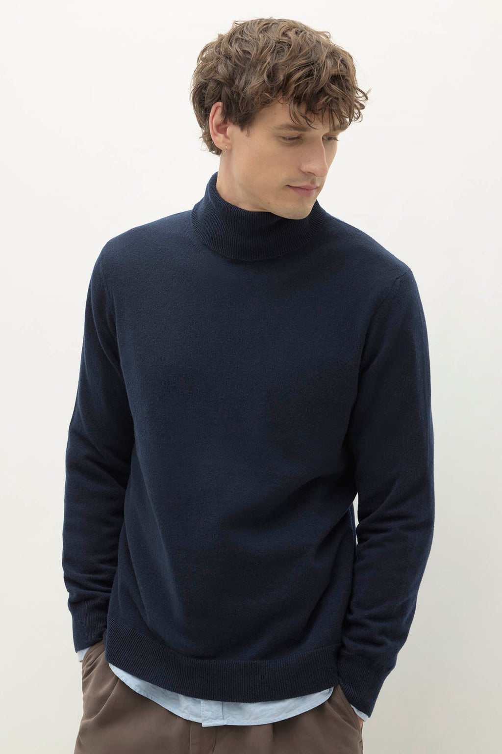 NICHOLO CASHMERE TURTLENECK