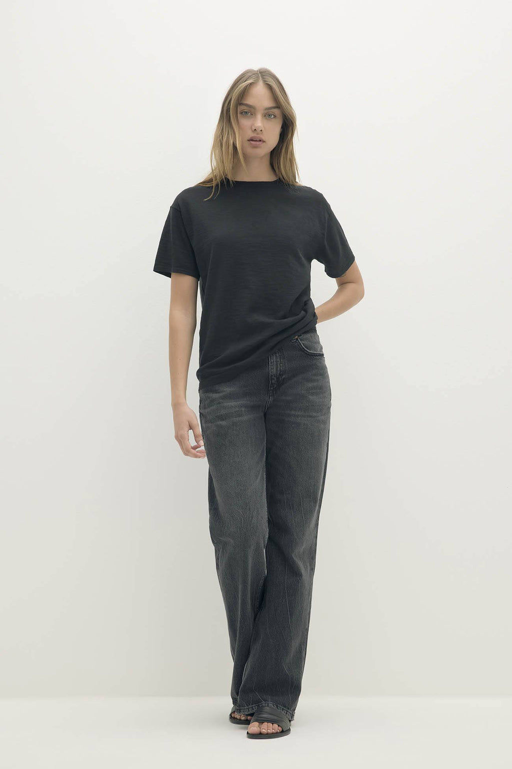 STACI ORGANIC COTTON BOYFRIEND CREWNECK TEE