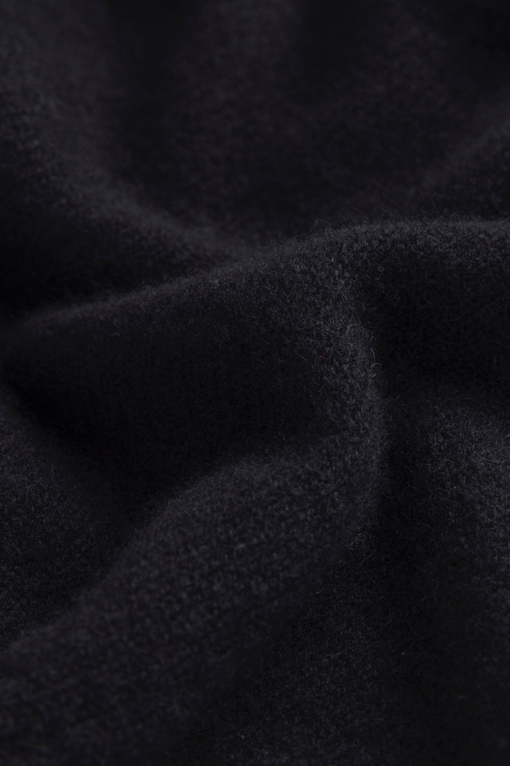 EMBER CASHMERE TURTLENECK